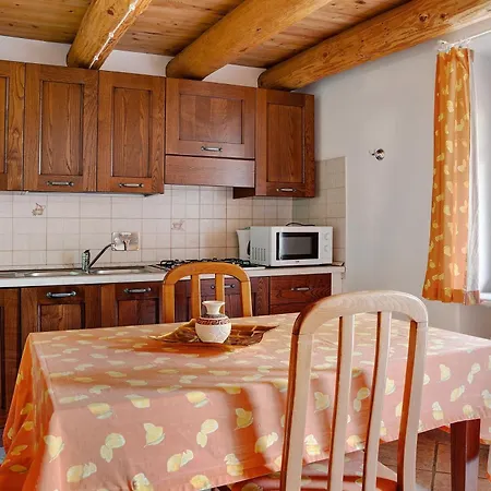Arnica Tano Di Grich Apartamento *